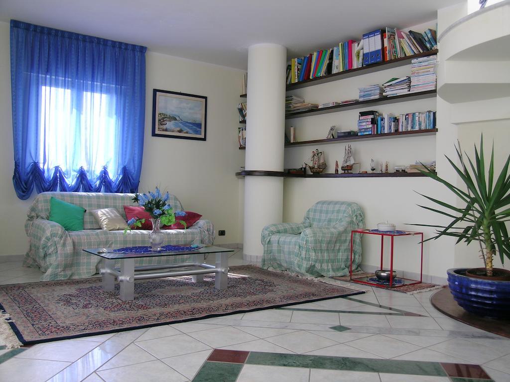 Villa Acquamarina 칼라세타 외부 사진