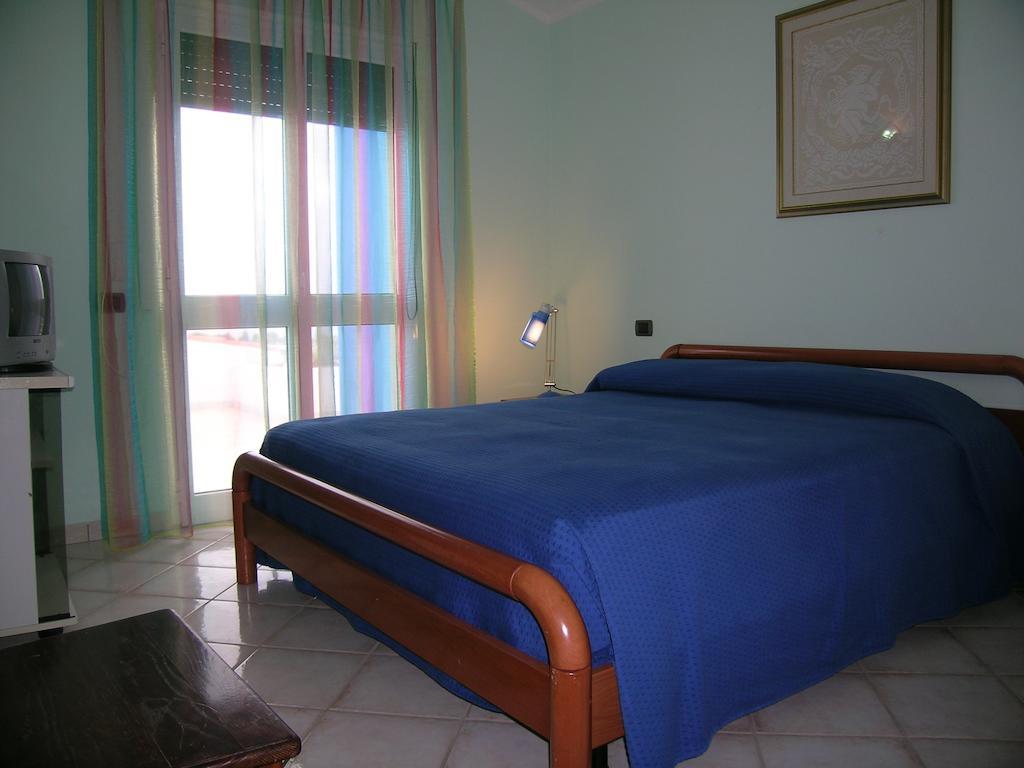 Villa Acquamarina 칼라세타 객실 사진