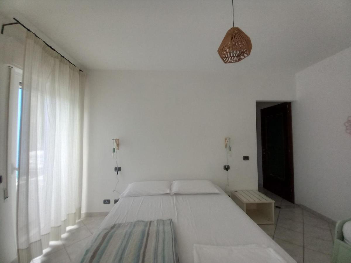 Villa Acquamarina 칼라세타 외부 사진